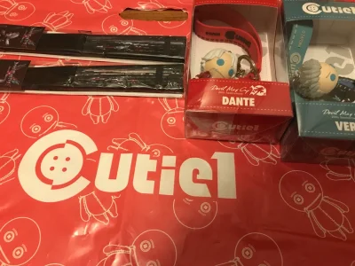 这应该是第三单还是第四单了，包装还是一如既往地好，而且没想到连购物袋都帮我放进包裹了！EP小件那么快，快到我收到的时候都愣了愣?。呜呜呜日谷啊日谷，你那么美……