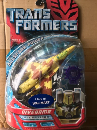       这次淘了一个真人电影重涂C版的玩具，涂装很好看，另外合了一单四个暴力熊挂件。

      挖煤姬切煤速度很快，基本是秒切，非常赞！物流选了竹蜻蜓专线，包清关，省时省力，物流速度也非常满意。

      挖煤姬的打包非常好，气泡纸垫的严严实实，东西完好...