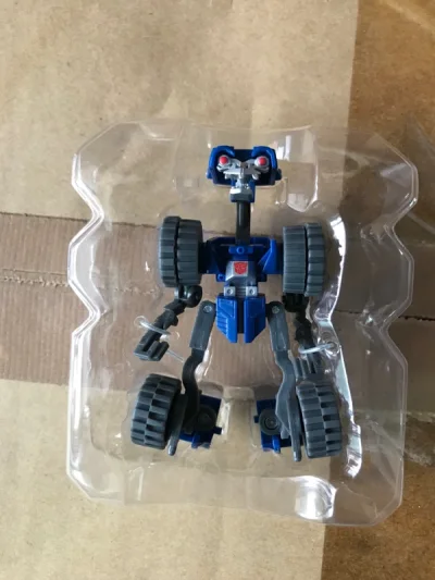        这次淘了四个小比例的变形金刚玩具，还有一个真人电影第二部坦克威震天造型的钥匙挂件，非常传神。

      挖煤姬切煤速度很快，基本是秒切，非常赞！物流选了竹蜻蜓专线，包清关，省时省力，物流速度也非常满意。

      挖煤姬的打包非常好，气泡纸垫的...