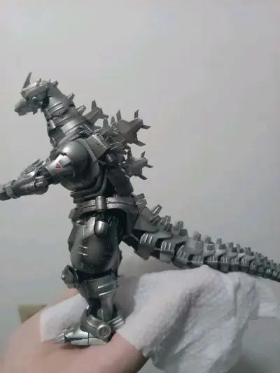 东西很好，没有问题，比国内便宜很多，东西也没什么瑕疵，真的太好看了，发货速度也快，两周不到就到国内了。