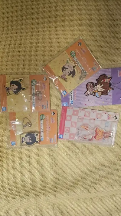 很好的卖家，发货很快，米浴大手办盒子有点压到，但是手办完好无损，两个南梦宫限定款米浴成套了，包装完整还送了周边，用竹蜻蜓时效性杠杠滴！