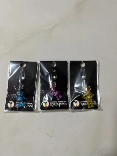 这次购物发货速度还是很快的差不多 十天左右到中国了  包装也很好 比较满意 下次还会继续购买 买到了慕尼黑的吉祥物 还是很稀有的 日本人手里还真有不少好货 中国很少见 