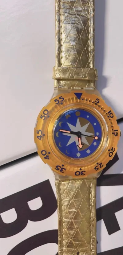 终于买到了swatch星爷同款的这个潜水表，成色很棒，包装很好，物流也特别快，一次非常愉快的购物体验。