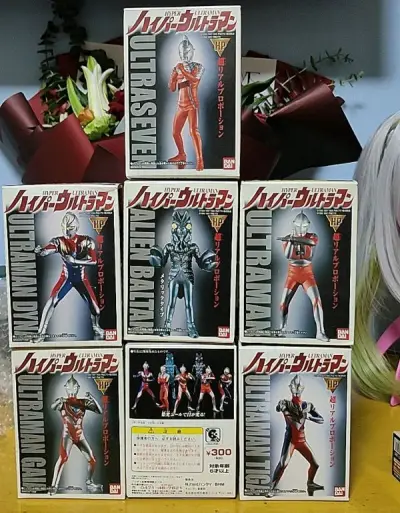 上个世纪末由万代公司出品的玩具盒蛋，至今已经有二十余年，盒子状态很不错，还是全新未开封的，十分难得，煤炉好价入手，均价80一盒。