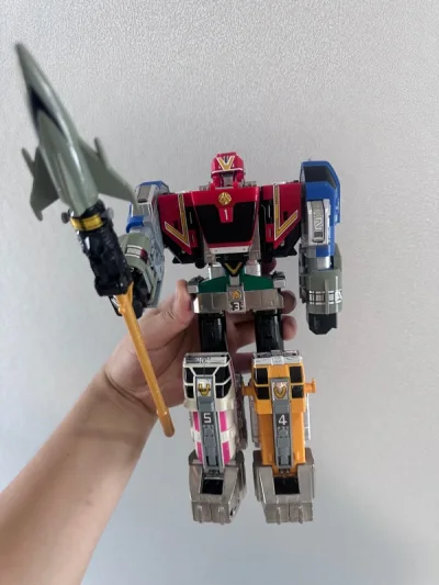 东西成色非常好 速度依旧很快 日本友人的东西保管得确实好 昭和时期的战队萝卜方方正正的 情怀人士非常get这些机构设计