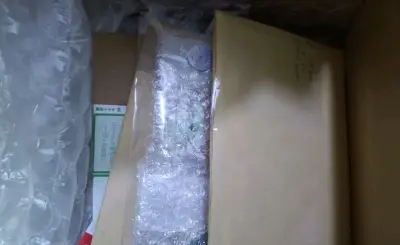 这次走的海运十八天到手，速度很快。整整齐齐一箱，包装严实，商品无磕角。买的卡片类，刚好有活动抵扣券，重量也很轻合单了很多张。