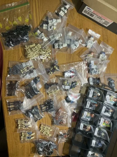 好价拿下，可惜人仔太多不能发竹蜻蜓邮费稍贵了一些。一次性把该收的基本收齐了，下次继续购入！收藏增加中！