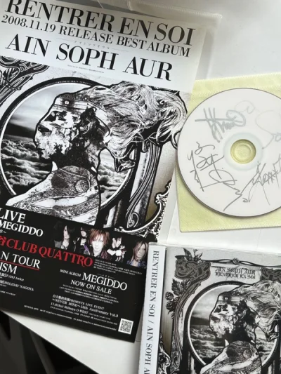 最近有优惠直邮很划算，四天就送到了，无论是商家还是平台都包装的很好，这次购买的物品里有海报也完好无损