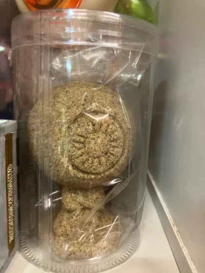 一箱是几周前收到的，物品不多，箱子不大。箱内泡泡纸保护到位，物品都有单独保护，物品无受损。期待ep小航空开通。