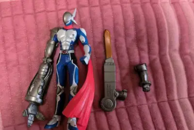 今天收到数码宝贝模型玩具裁决兽模型，童年数码宝贝驯兽师之王的绝对男神之一，这绝对借鉴了隔壁的假面骑士哈哈，很不错的把玩体验，运输过程也很顺利，挖煤姬yyds