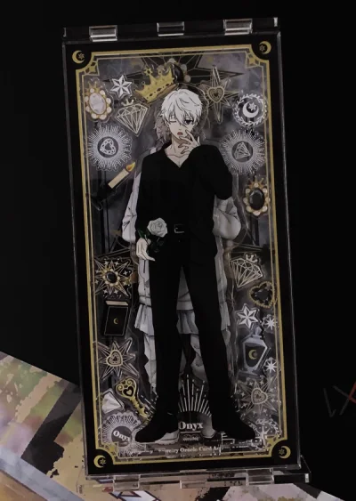 挖煤姬切谷第N单
用的竹蜻蜓，便宜大碗，提交到收到大概需要十天左右，很省心，包装也一如既往牢固，喜欢拆yhm原包装的感觉，超真实切煤（？

黑衬衫立牌仍旧和黑塔罗适配100%
里面原本配的是短腿私服立，也很合适
三丽鸥努努不可说不可爱，但比起队服努还是姿色略逊一筹