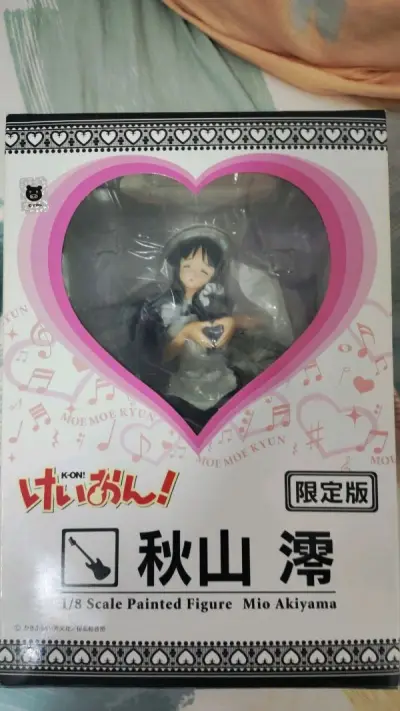 日淘真的很方便，以前很难找到的手办，现在能够蹲的到真的很开心，拿到的时候真的圆梦了。速度真的也很快半个月左右就拿到手了，我也没想到会这么快，当时想着可能一个月结果超出了我的预想，购物体验很好，运过来也保护的很好，箱子跟手办一点问题都没有。