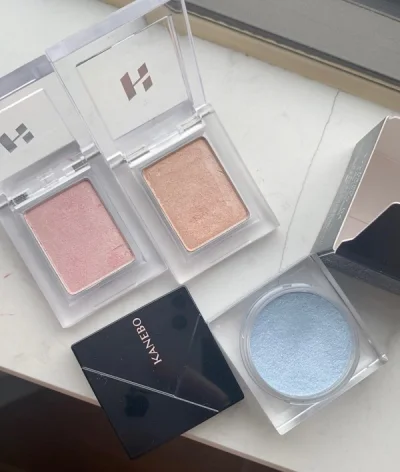 第二次在“挖煤姬”海淘，依旧淘到了好多已经停产了的大美丽！这次包装依然挺好的，打开气泡膜满满当当的，看着就很安心，樱花妹包装的也很细心体贴，每个都用✉️装着，还收到了超可爱的便利贴信笺！除开被税了这一点以外，整体购物体验还是非常愉悦的～