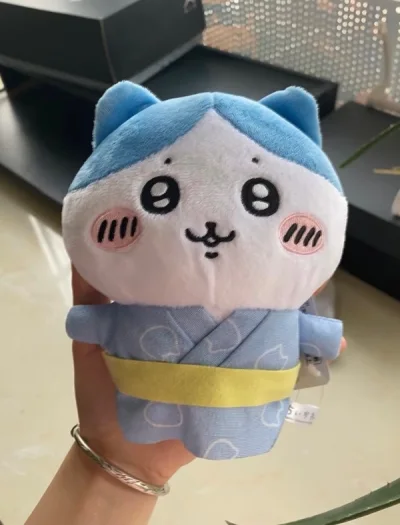 看小红书种草了小八玩偶 挖煤姬迅速下单了一个 比国内现货便宜很多 走竹蜻蜓等了两周 很快就拿到手啦 已经带崽崽出去玩啦 挖煤姬对单机吃谷玩家真的很友好