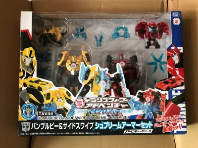       这次淘了两套变形金刚玩具，是领袖的挑战系列日版，编号是TAV44和TAV45。全新未拆，品相完美。     