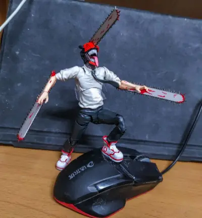 本来姑妈做软胶技术提升可动是领先万代10年的，现在真的不够了，这两年shf可动和防穿帮进步真的很大，挖煤姬竹蜻蜓到货很快，赞一个，等玛奇玛了。