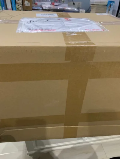 这次买的是刚出炉的新游戏 五等分花嫁 确实非常不错，大箱子包装 让人觉得眼前一亮 后面的东西也十分完好的寄过来了 下次还会购买