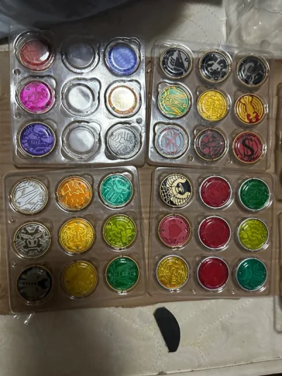 硬币到的很快哦，就是重量有点重了，邮费真的比较贵哦，蜻蜓专线也不能用呢，要是蜻蜓专线能用的话就好了，希望挖煤姬能更加优惠一点，多给我们这些老客户优惠券，总之一句话就是爱的不行，一直买买买不停。感谢挖煤姬