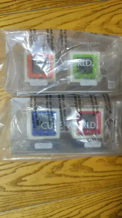 已经不知道第几单了，新货cube world两盒，还有robot魂00的二手无盒散货，价格便宜量又足。