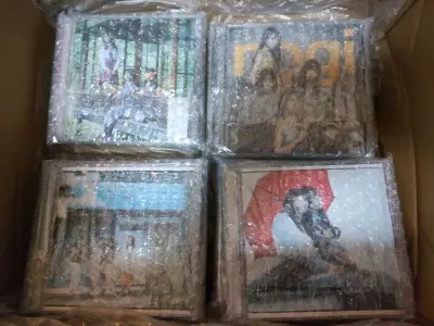 趁着搞活动免手续费的时候购入了多张乃木坂46和AKB48的CD，真的很惊讶这个包装和打包了，每一张都独立包装，而且都包装得很好很细心，花了不少时间慢慢拆包装，碟片也很新，全部没划痕，还有两张是还是全新的