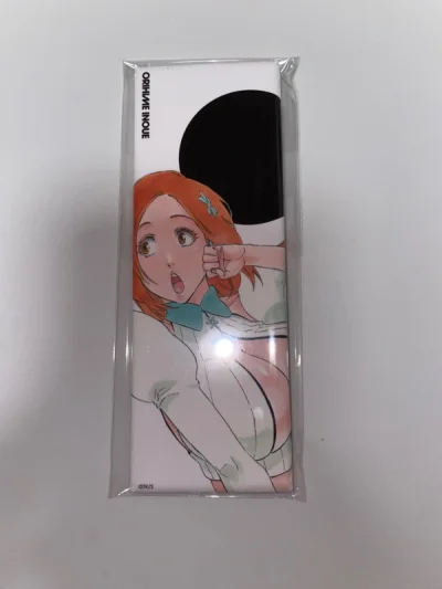 这次刚好jf2023死神的长条吧唧先行出荷，就切了一些。买不起原画二弹，切点同柄的长条吧唧解解馋。
樱花妹真的很会包装，超严实。