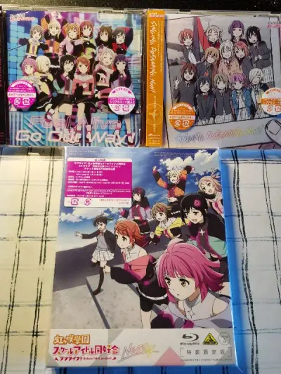 这单不知道是什么愿意在海关卡了很久，到手发现被开箱查验了，依然是很足的泡沫纸，这次也平安下车，期待下一单。