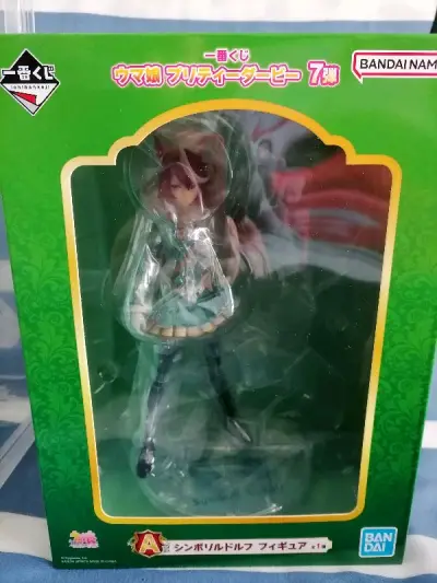 全新的赛马娘一番赏手办，做得真的精致！国内没引入，还好有挖煤姬！简单搜索就找到了想要的a赏鲁道夫手办！快递用的挖煤姬自家的竹蜻蜓，安全方便快捷又划算！