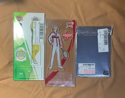 这一箱尝试了竹蜻蜓，买了四个立牌，总体来说适合邮寄少量的东西。审核时间稍微有点点长，大概5-6天，后续的发货非常快，到国内之后是中通投递到了菜鸟驿站。相比于ep在取件的时候更方便，内部都有泡泡纸减震，不过ep会在箱子外围再包一层塑封防湿。两者都有优势，如果合单能正好...