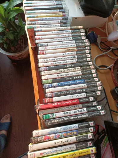 买了很多游戏碟子 走的海运 在海上漂流了大概22天 加上陆地时间差不多30天 还好吧 包装一如既往的好 满意 加油