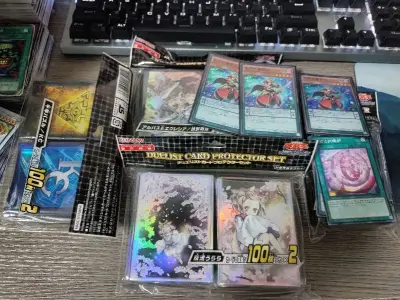 这次就是些简单的小东西了，几包卡套和三张虹彩，最近魔术师感觉还行，好价收点虹彩，挖煤还是一如既往的实惠省心，就是这次竹蜻蜓多了有点卡单导致审核时间久了点，其他体验都还蛮好的，物流也还蛮快。