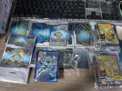 不知不觉挖煤已经五十单了，看来去年到现在确实是买了不少的东西。想想到现在确实好价买了不少的东西，挖煤也带来了挺多的乐趣。这单简简单单竹蜻蜓走了两包塞拉卡套和一套sub天霆号的周边，整体还可以，价格很美丽，竹蜻蜓除了审核花了点时间，物流还是快的，而且挺省心，给挖煤一个...