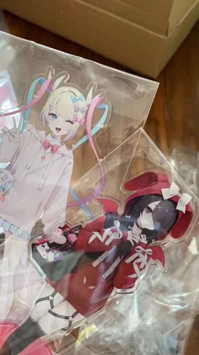 这次的ems特别迅速！超喜欢这个速度，挖煤姬的发货也安排的很快，包装挺好的，东西到手也很满意没有问题，超天酱太可爱啦