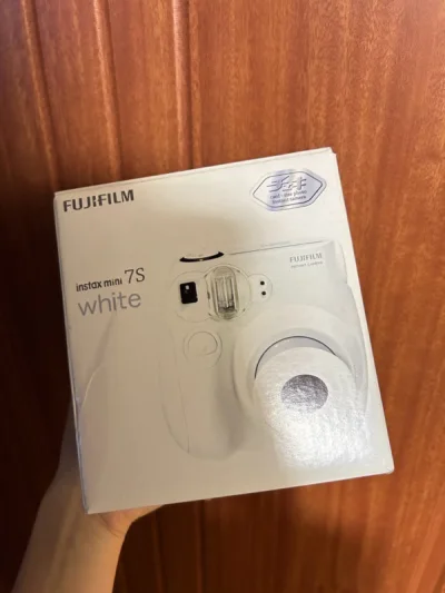 泡沫满满的安全感 like
买了台纯白的7s
好美 
打开闪到我了
好喜欢以前的设计
感觉机型很蠢萌实用