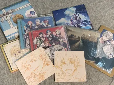 走ep第一次被税了哈哈哈哈哈不过不多！是特别喜欢的一箱！bproject的生日礼盒真的超超超超级siki！PL的双子组的歌我大爱！！！尊的，，特别好听！！！森下suu老师的作品也是很绝，强推。Avid和hands up to sky是86里我最喜欢的歌。爆哭一整个。...