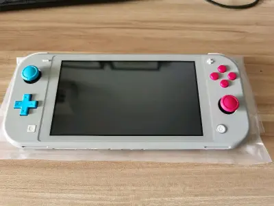 第十三单到货了，确认发货再到收到货这次国际物流很快，五天就到货了，速度点赞，东西和我想象中有一点差距，还行吧，后面继续买买买，