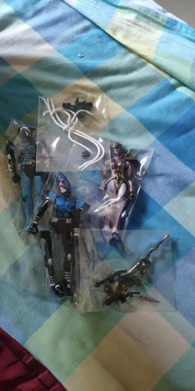 挖煤姬第四次海淘，买的是假面骑士shf的一些散货。走的是海运。从发货到收货一共30多天左右。包装很用心。谷子完好无损。虽然运输周期长，但是给力的物流和运输，不错很好，终于能够买了价格这么便宜的作品，有些还是绝版货啊。哈哈哈哈，给个赞，无什么大问题，煤炉上买的物超所值...