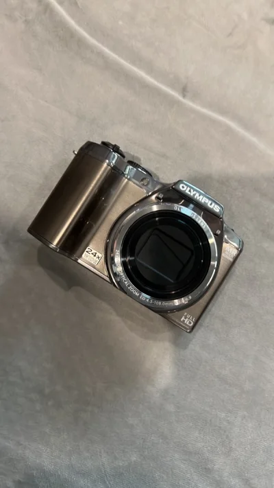 东西嘎嘎新 小日子包装是真细心啊就是还是给税了，选的对的话价格合适不错。记得要买的时候就要备注客服把电池放进去相机里面了