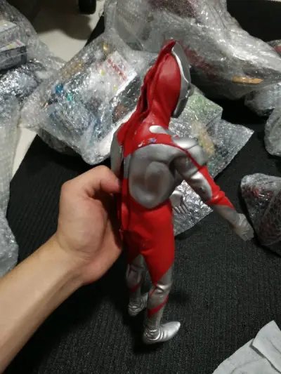 东西很漂亮，不管是成色，还是做工方面都很精致且美丽，很漂亮的物品，非常可爱！物流也是很快，十几天就到了，包装很用心！期待下次回购！愉快的一天