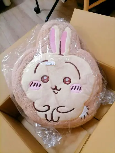 淘到了chikawa的好价毛绒!本来担心关税会很贵，发现了可以免费清关的竹蜻蜓!而且也很快!不到两周就到了!安全下车!八酱和兔兔都是萌萌嘟宝宝ヾ(´∀｀。ヾ)