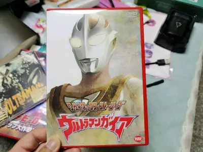 "我最近通过代购买了一些东西，整个购物体验非常棒。代购的服务非常周到，他们帮助我找到了我想要的商品，并且确保了整个交易过程非常安全和可靠。我对这次代购的体验非常满意，并会向所有人强烈推荐这家代购服务。"