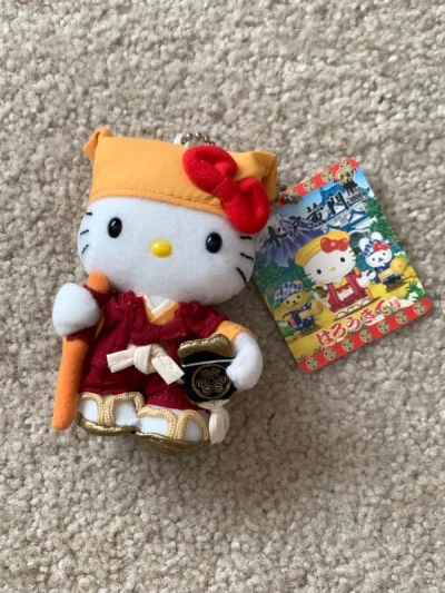 还是之前的警察kitty更可爱一些！和服kitty很少有特别喜欢的 这个水户黄门和温泉的真的很特别！就是西安海关能不能别再扣我的包裹了 真的单单税求求放过孩子吧