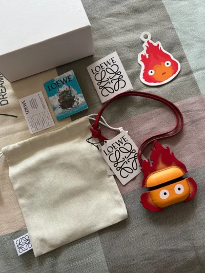 物流一直很快很稳定，包装也很好，检品细致。多次购物了，很好的平台，希望能淘到更多商品。
产品很新全新无意～