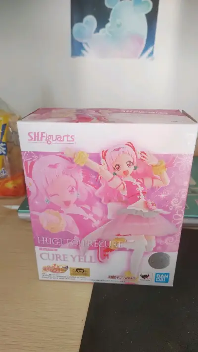 这次是拥抱光之美少女的花妈，盒说全整体非常不错，走的竹蜻蜓（主打一个便宜）配件齐全，花妈到了后拥抱光美就齐了