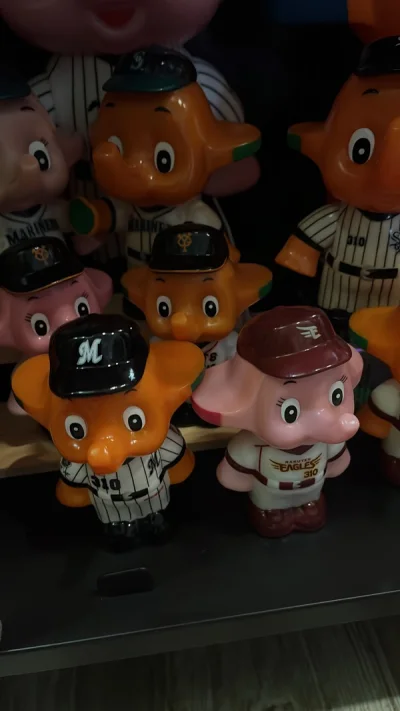 很喜欢昭和的玩具和摆件，一直在挖煤姬上淘喜欢的小玩意，很方便，发货也挺不错，合单打包每次都很好，安全快速。