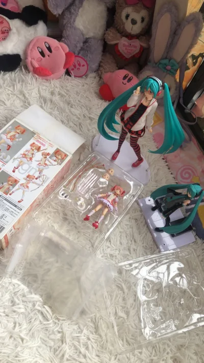 真的很不错，收到了自己一直喜欢很久的东西
很可爱的小圆figma和初音宝宝!！喜欢suki !！