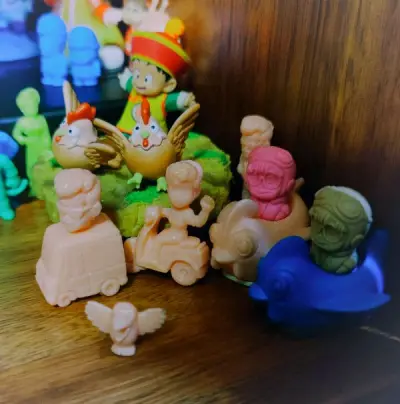 最喜欢的布尔玛~
收收收…
追鸟小队也庞大了~
中古的盒子都这么好！真的好开心啊！
关注好久的一款！
用买无盒的价钱收到了全配耶… 嘻嘻嘻
小汽车太郎和脚踏车小茜… 比我想的小一圈… 
等等看看看还有啥喜欢的~
已经习惯每天逛挖煤姬啦~