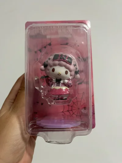 这次买了不少东西，所以运费有点贵，都是骏河屋收的，用骏河屋原箱寄过来的，很结实。东西都很便宜，就是运费小贵了。