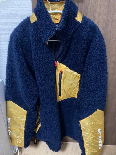 衣服包装的非常好，拿到手非常喜欢！在商品购买上挖煤姬的代切速度非常快，让我们大家错过不了自己想要的商品。工作人员们的包装也非常不错，十分推荐，希望更多人发现这个宝藏软件！