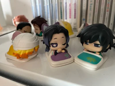 鬼灭之刃给我留下的印象非常深刻，有幸收到了日本某位退坑大佬的小手办，保存的非常好，其它就是慢慢收藏啦，继续努力嘿嘿