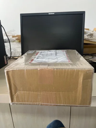 切了煤炉和雅虎拍卖上的一些小卡，对于我着急见到的物件我一向是选ems的，真的超级快啊，一个星期无税到手，外包装内包装都很好，真是太满意了